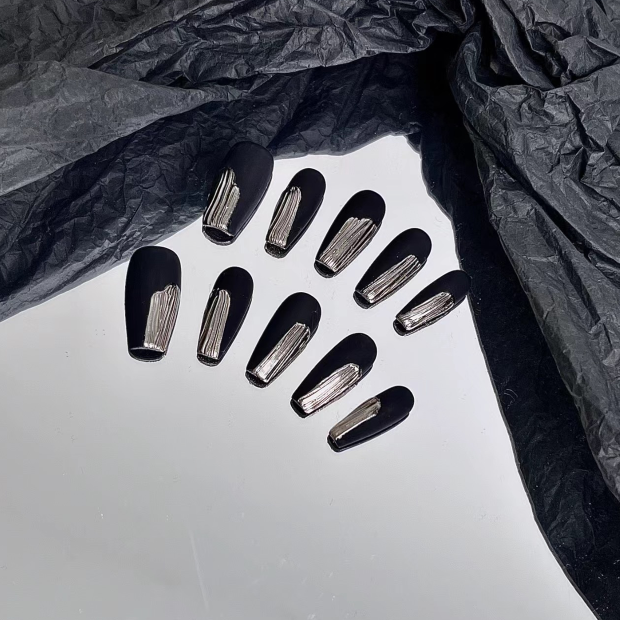 【Velvet Dark Chocolate】 False Nails from SHOPQAQ