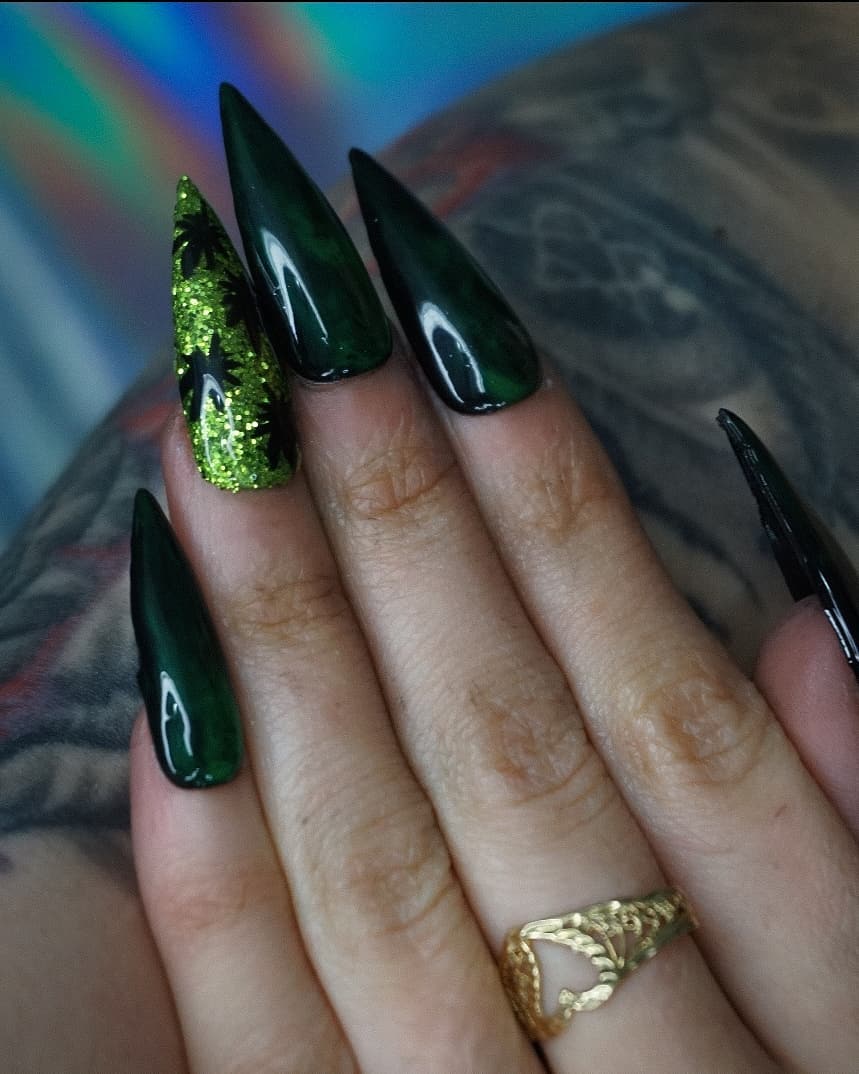 Smoke Session Press On Nail Set