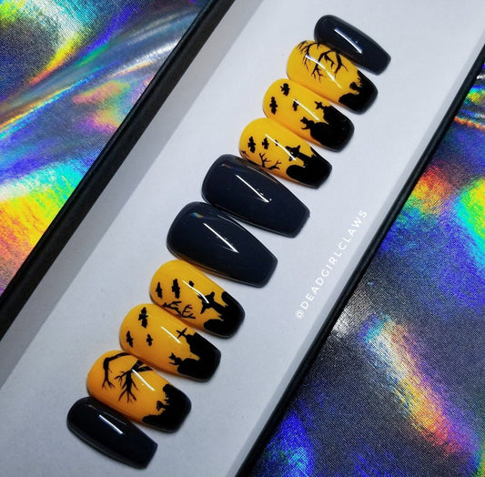 Graveyard Glow (Glow in the dark) Press On Nail Set